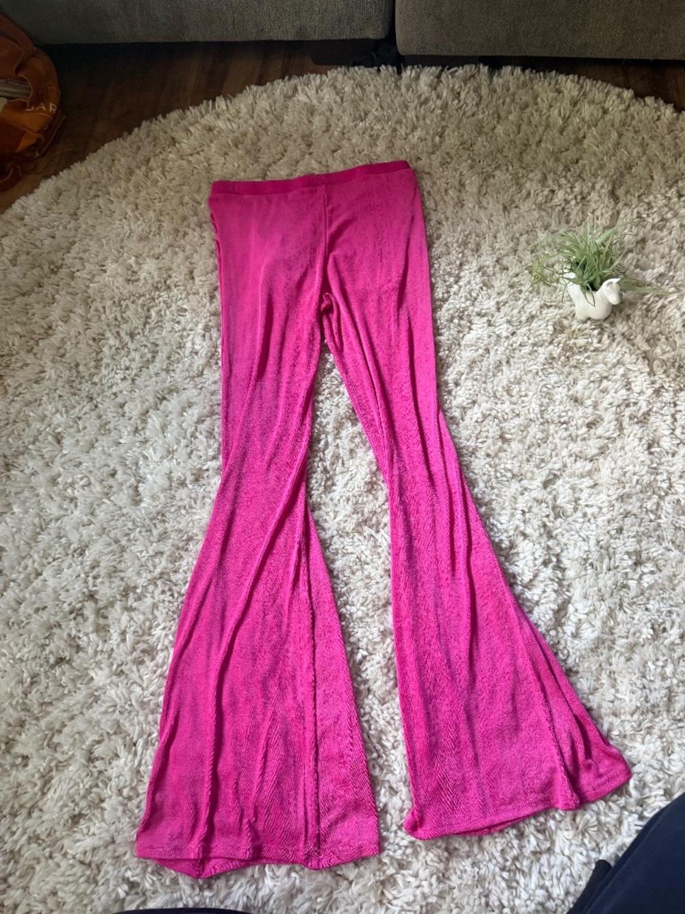 Wild Fable flare disco cute flare fun women’s flowy pants in pink. Size Medium.